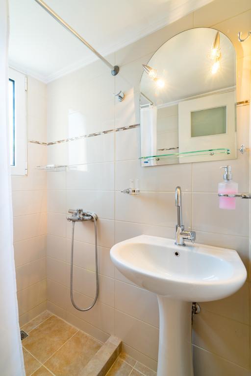 Charmy Petit Flat In Athens Apartment ภายนอก รูปภาพ